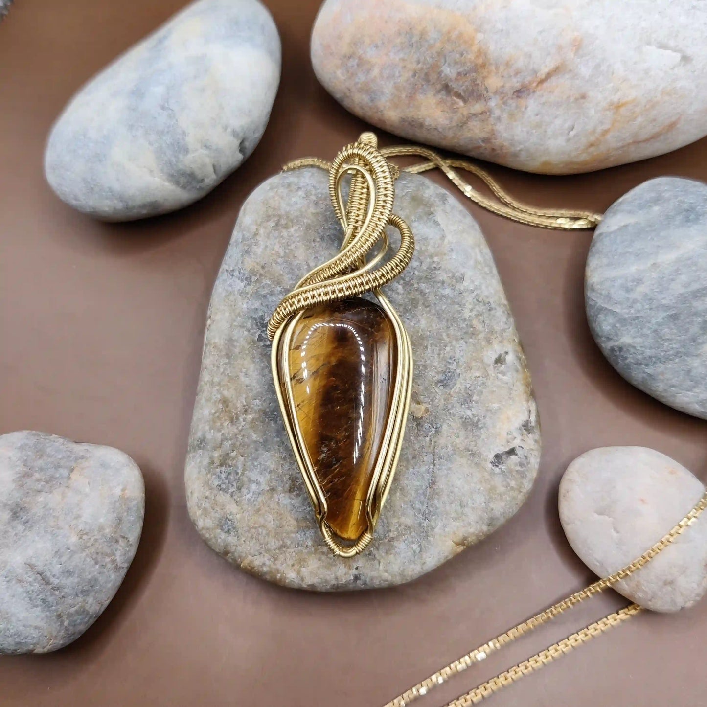 Anushka - Tiger's Eye Necklace 002 By Sanguine Aura Handcrafted Jewellery. Healing Benefits of Tiger's Eye - Confidence, Focus, Clarity, Courage.