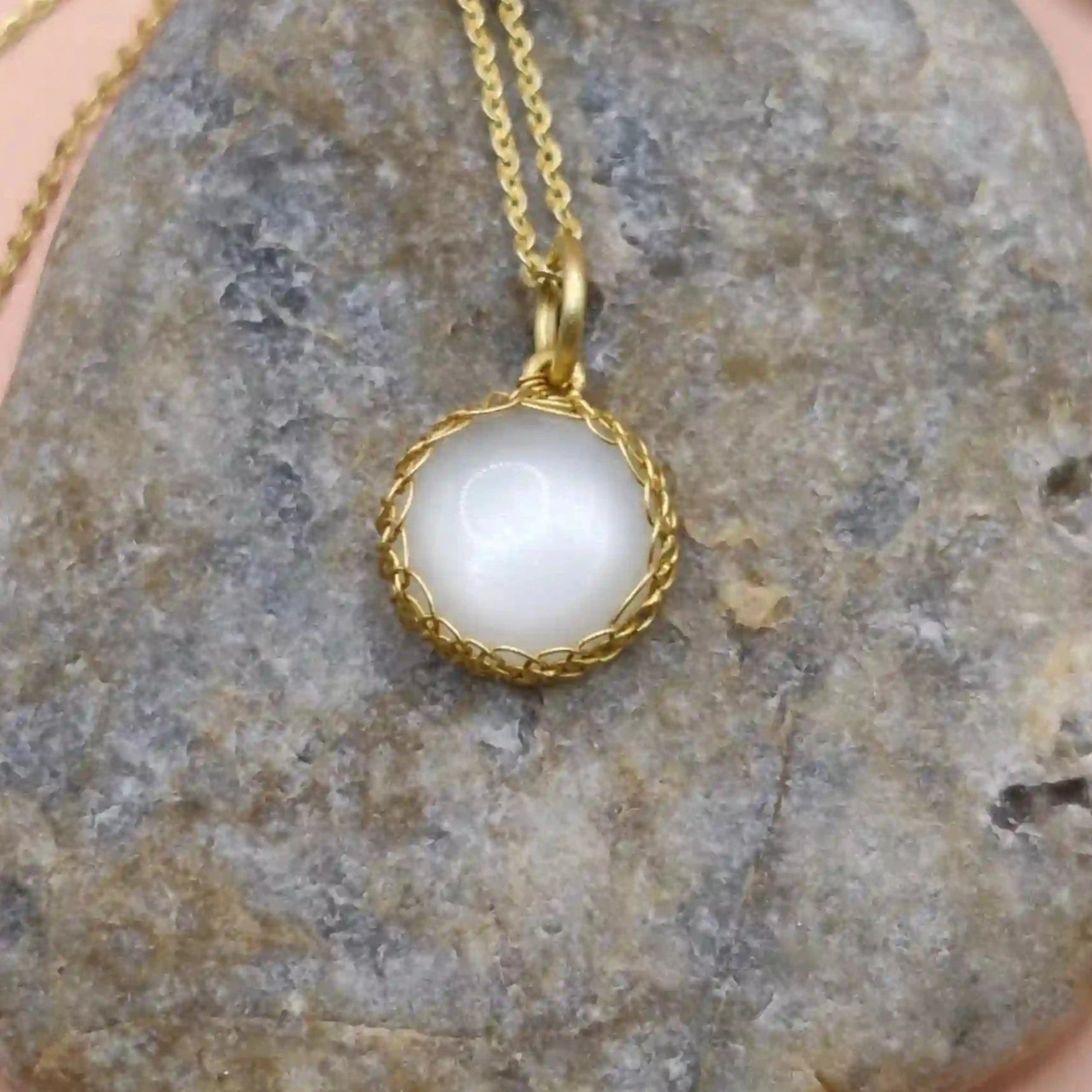Meera - White Moonstone Necklace By Sanguine Aura Handcrafted Jewellery. Healing Benefits Of White Moonstone - Calming, intuition, balance, peace, women's health.