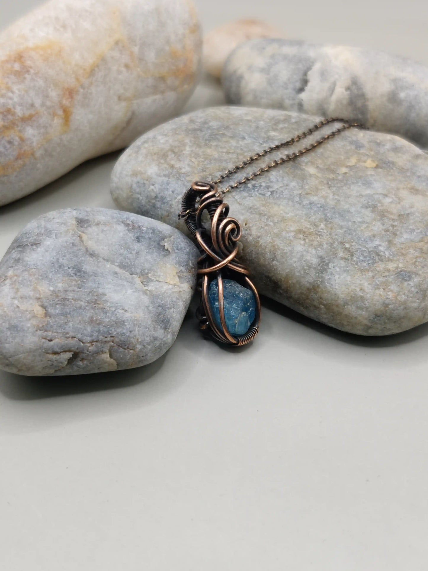 Niyati - Raw Blue Apatite Copper Necklace -001