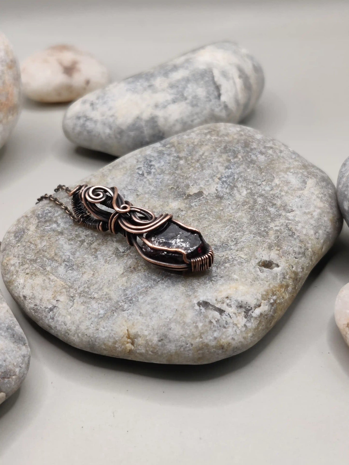 Niyati - Raw Garnet Antiqued Copper Necklace 002