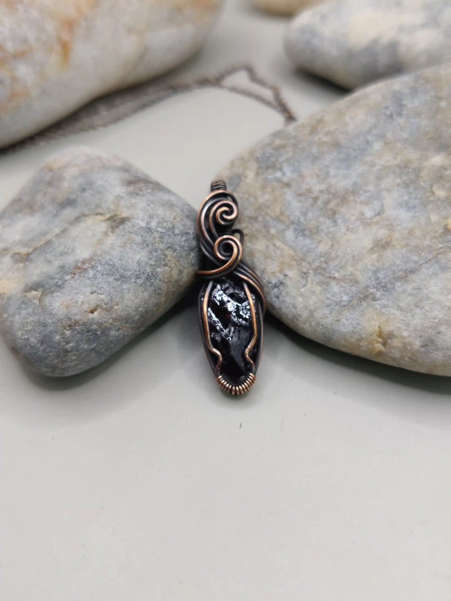 Niyati - Raw Garnet Antiqued Copper Necklace 003