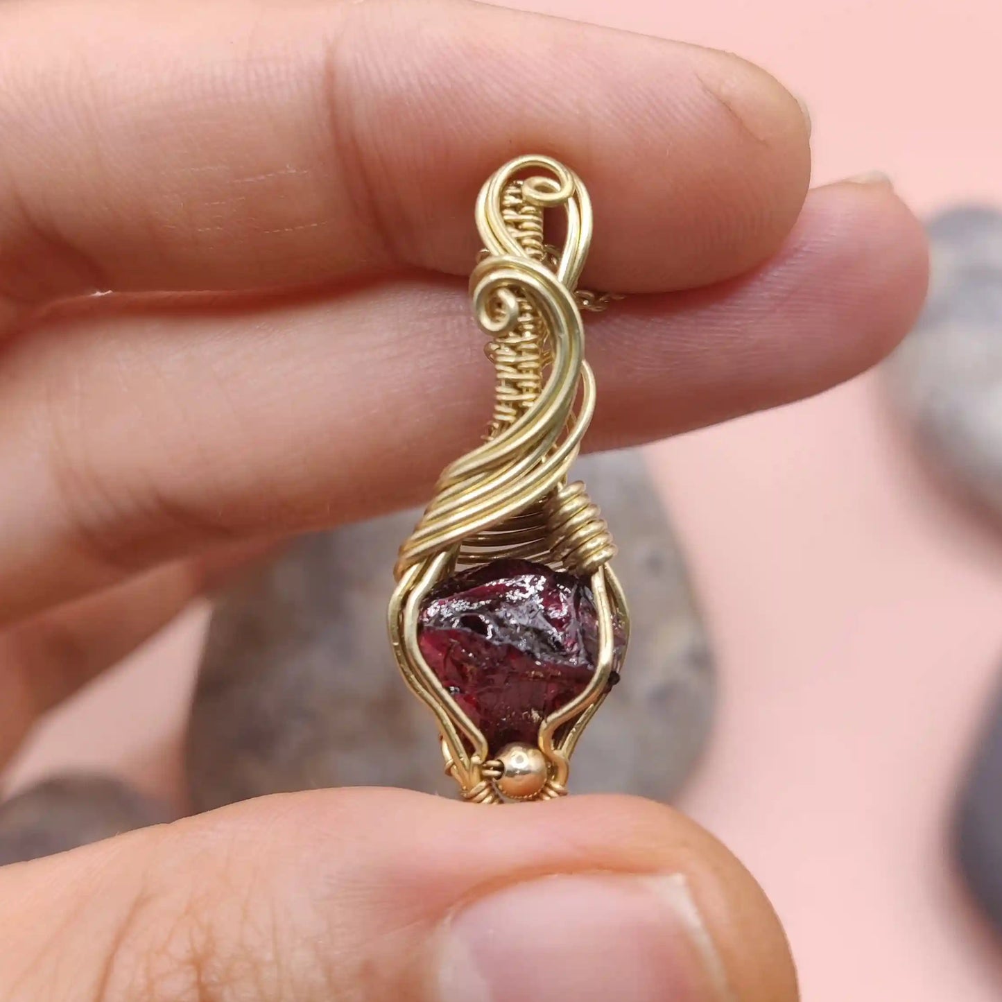 Niyati - Raw Garnet Brass Necklace 001