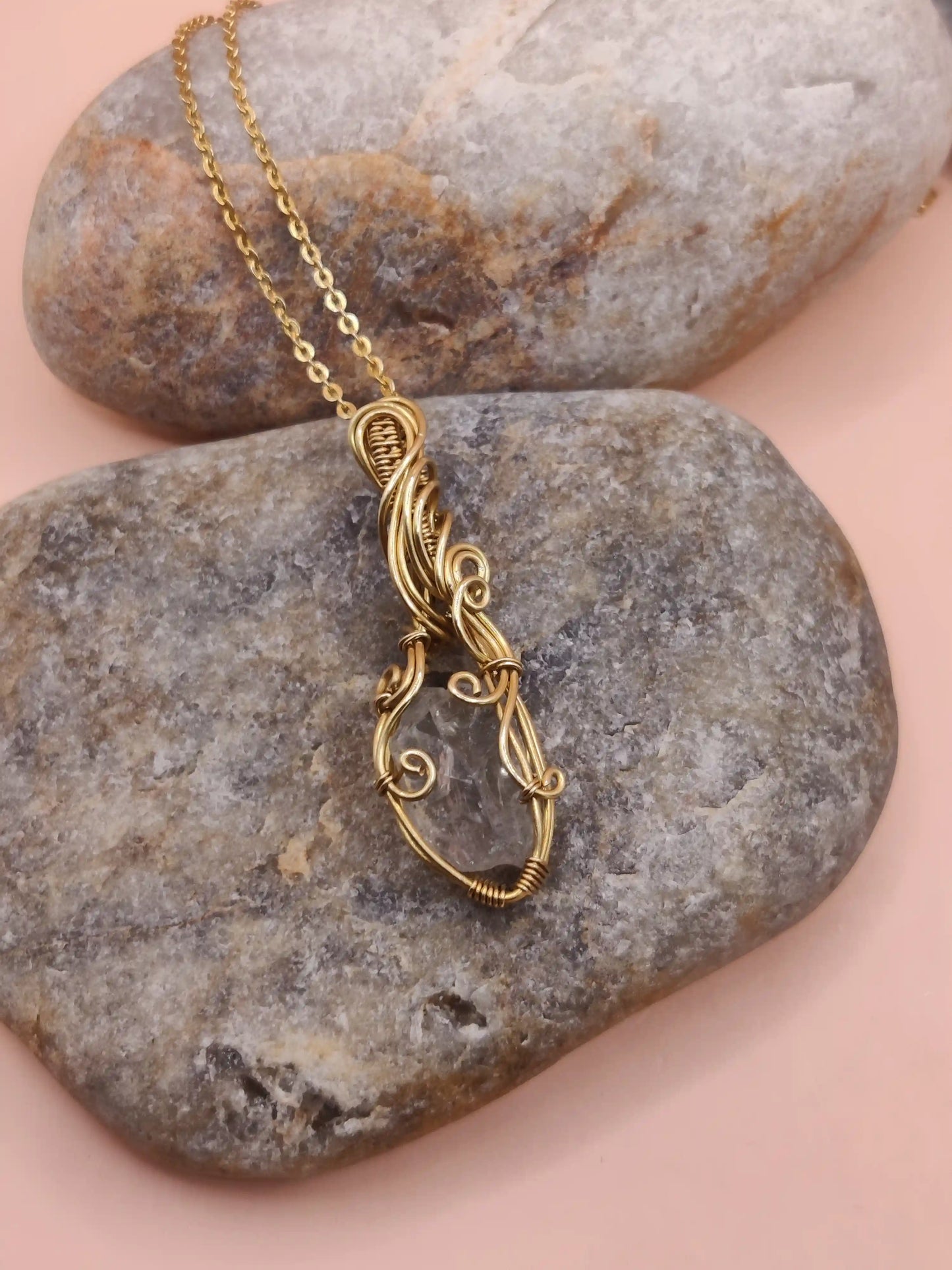 Niyati - Raw Prasiolite/Green Amethyst Necklace 001