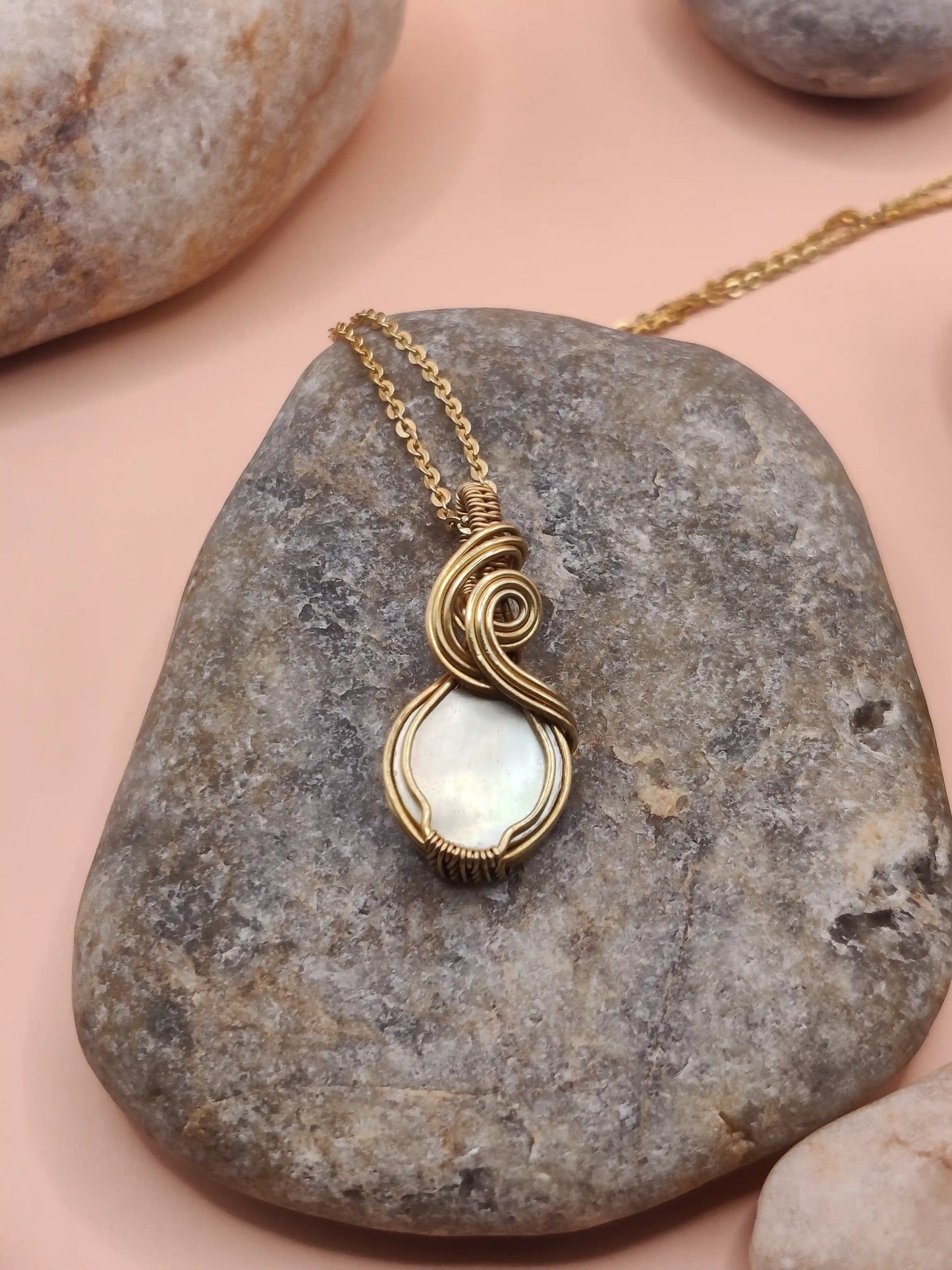 Niyati - Mother of Pearl Necklace 005