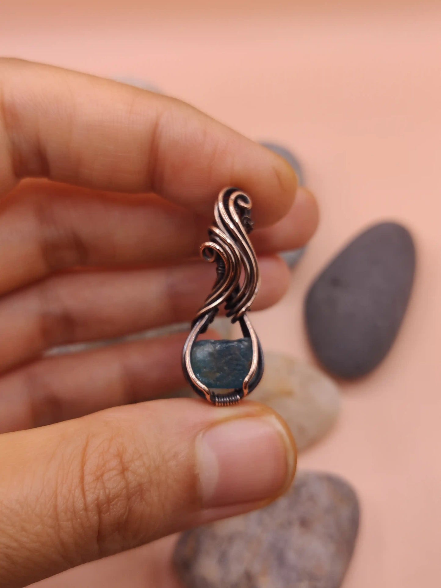 Niyati - Raw Blue Apatite Copper Necklace -007