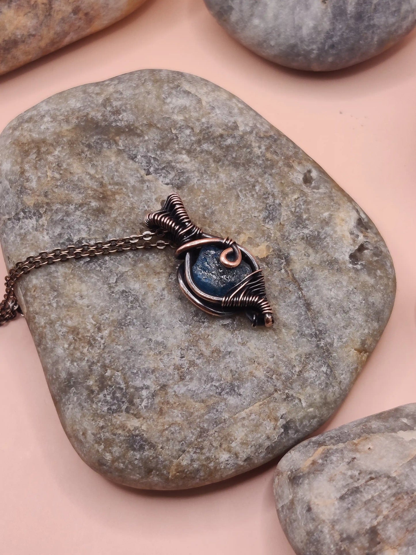 Niyati - Raw Blue Apatite Copper Necklace -005