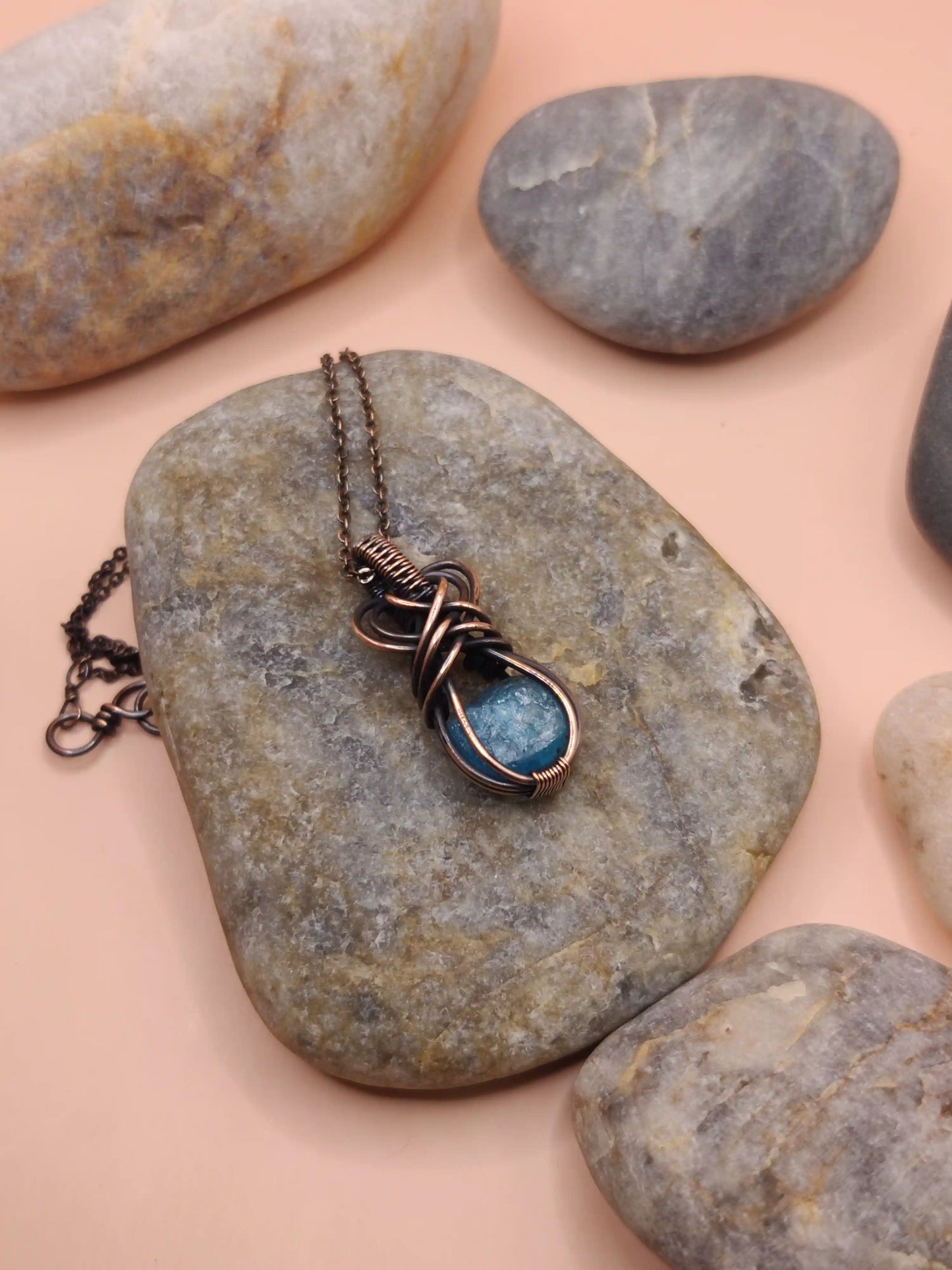 Niyati - Raw Blue Apatite Copper Necklace -006