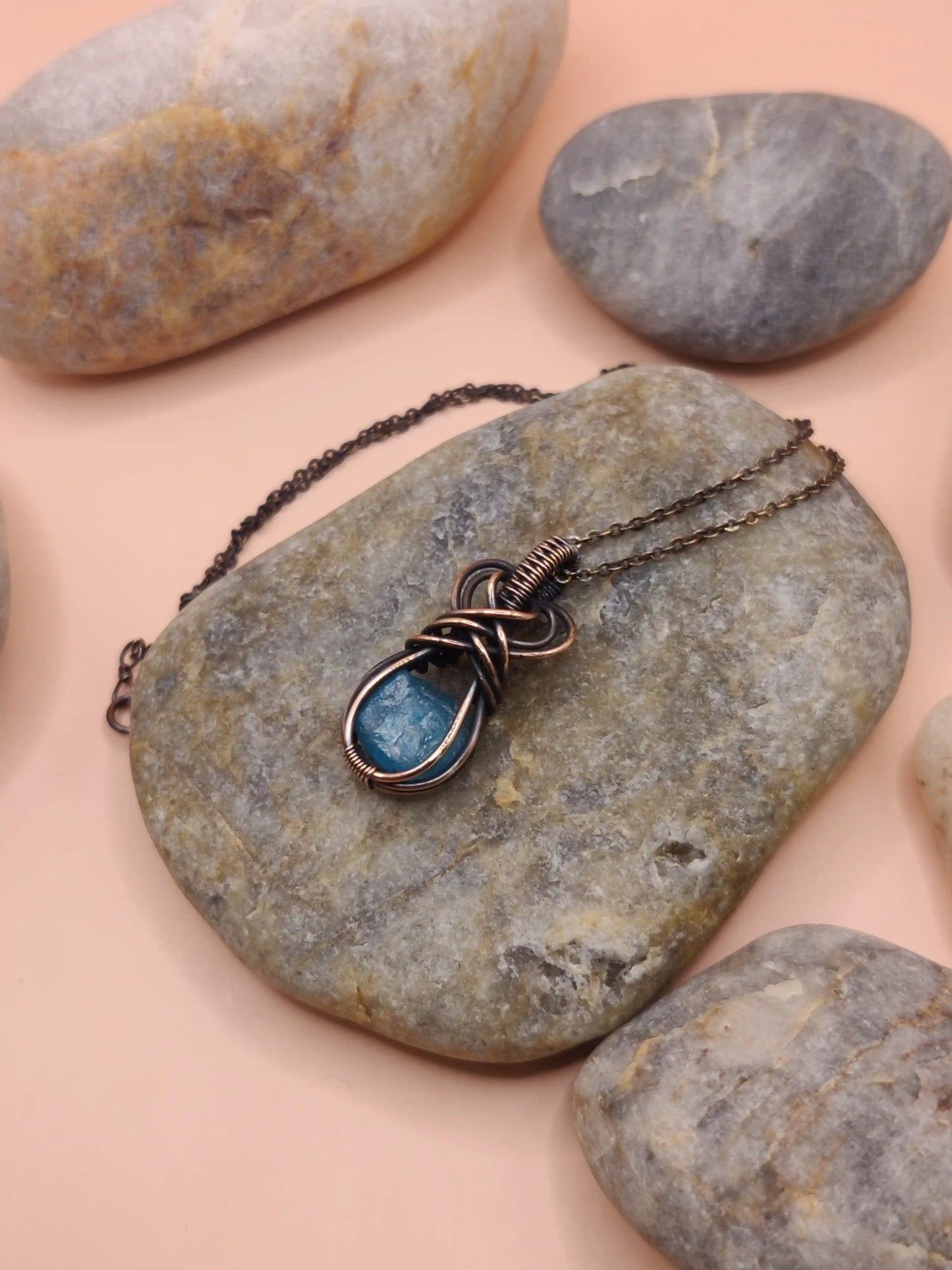 Niyati - Raw Blue Apatite Copper Necklace -006