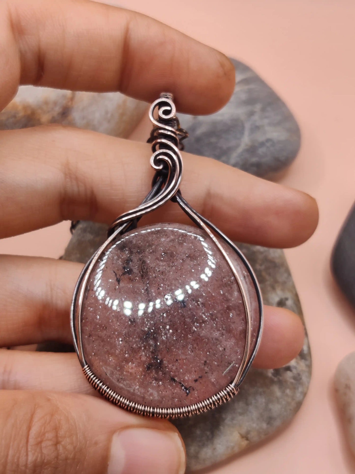 Chara - Strawberry Quartz Necklace 001