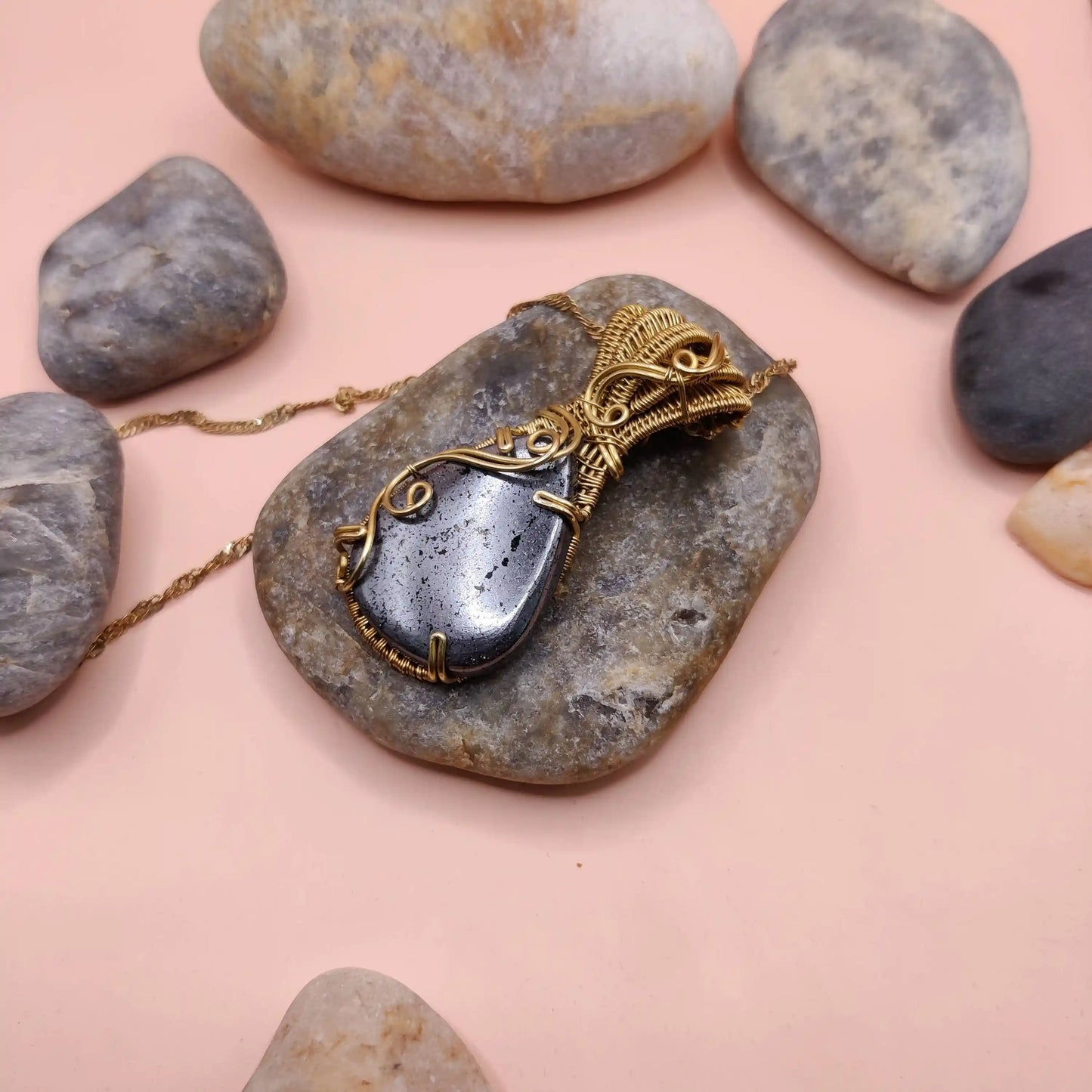 Chaitya - Hematite Necklace In Brass - 001