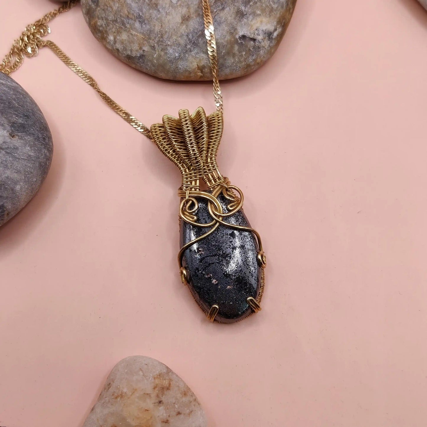 Chaitya - Hematite Necklace In Brass - 003