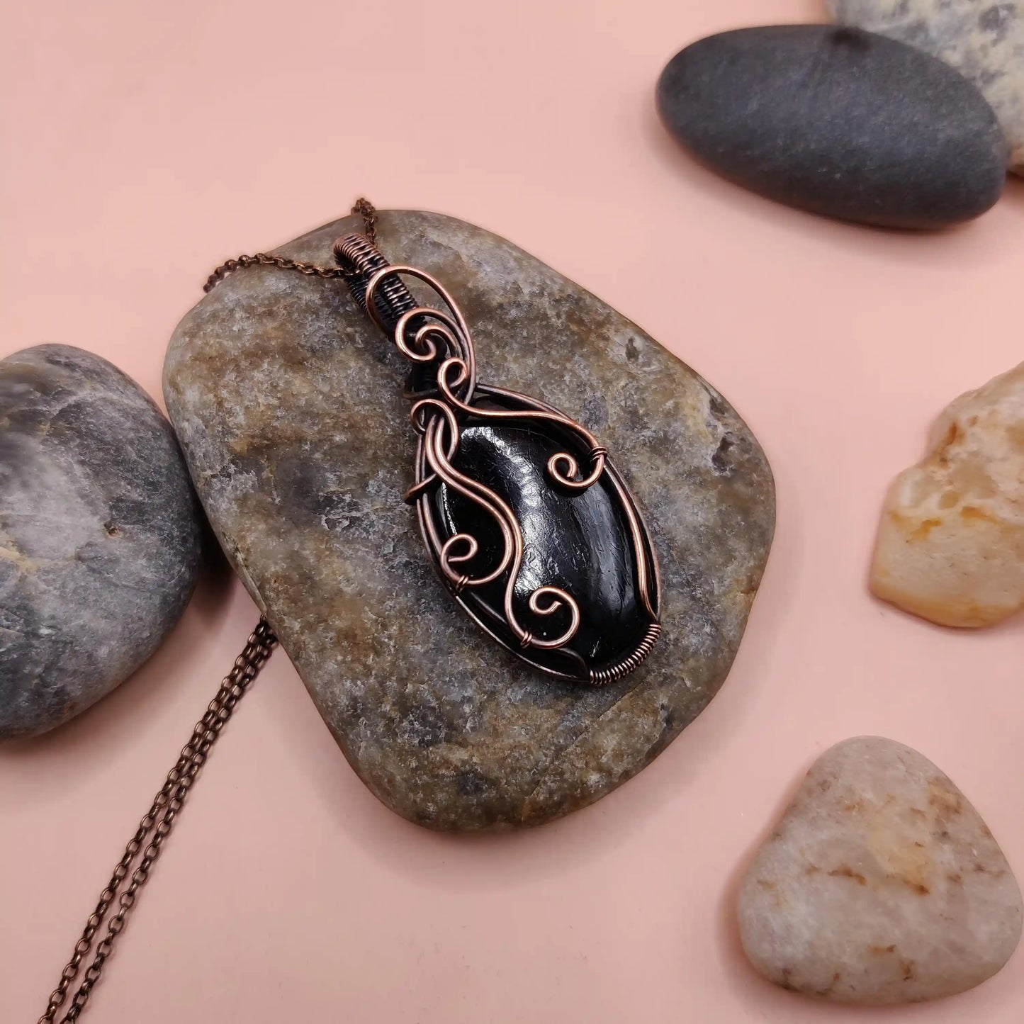 Runi - Black Tourmaline Necklace 002