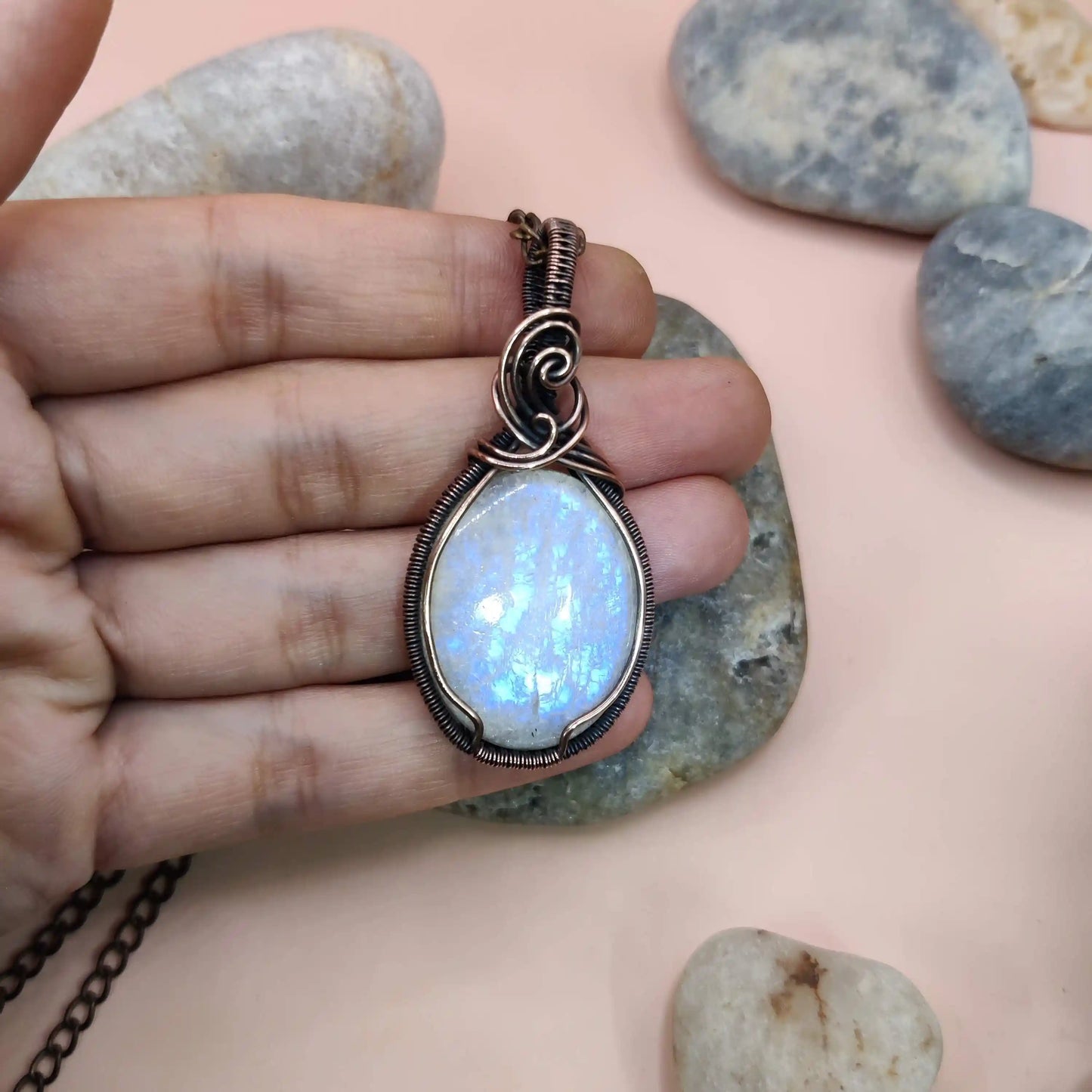 Runi - Belomorite Moonstone Necklace 001