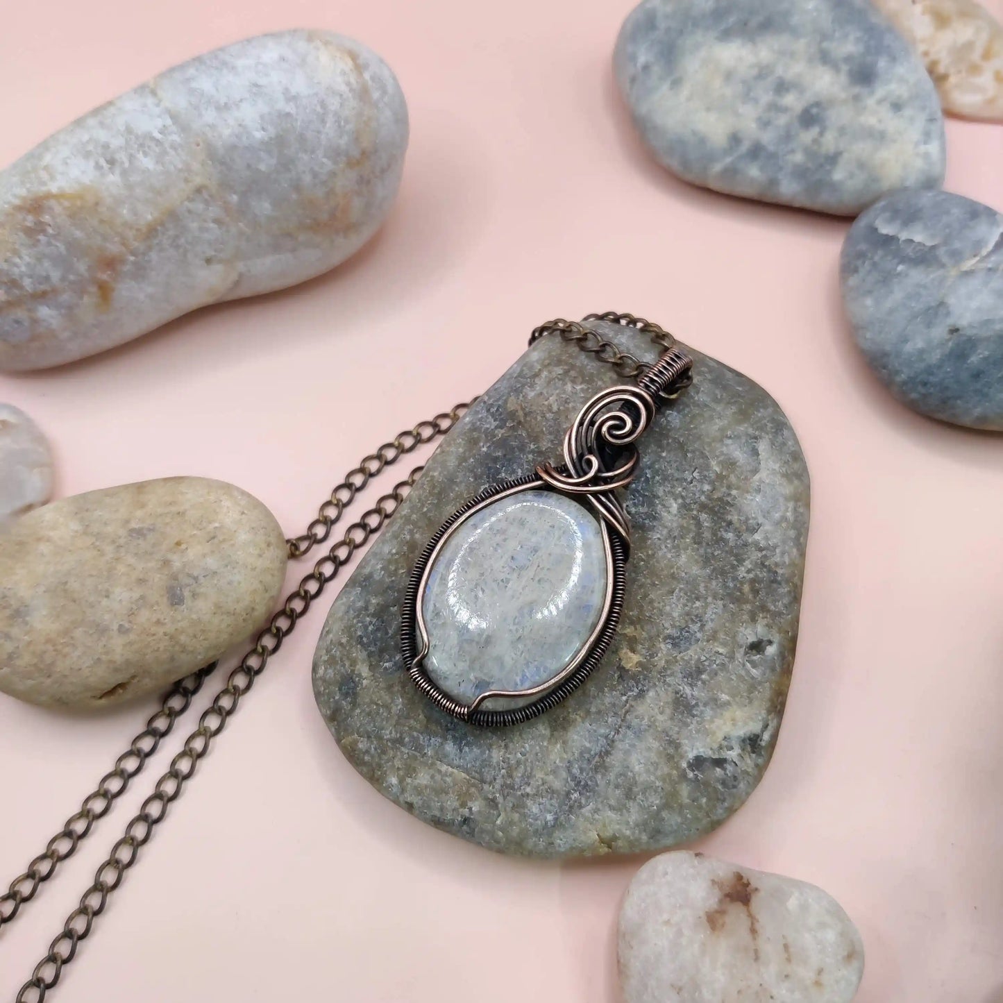 Runi - Belomorite Moonstone Necklace 001