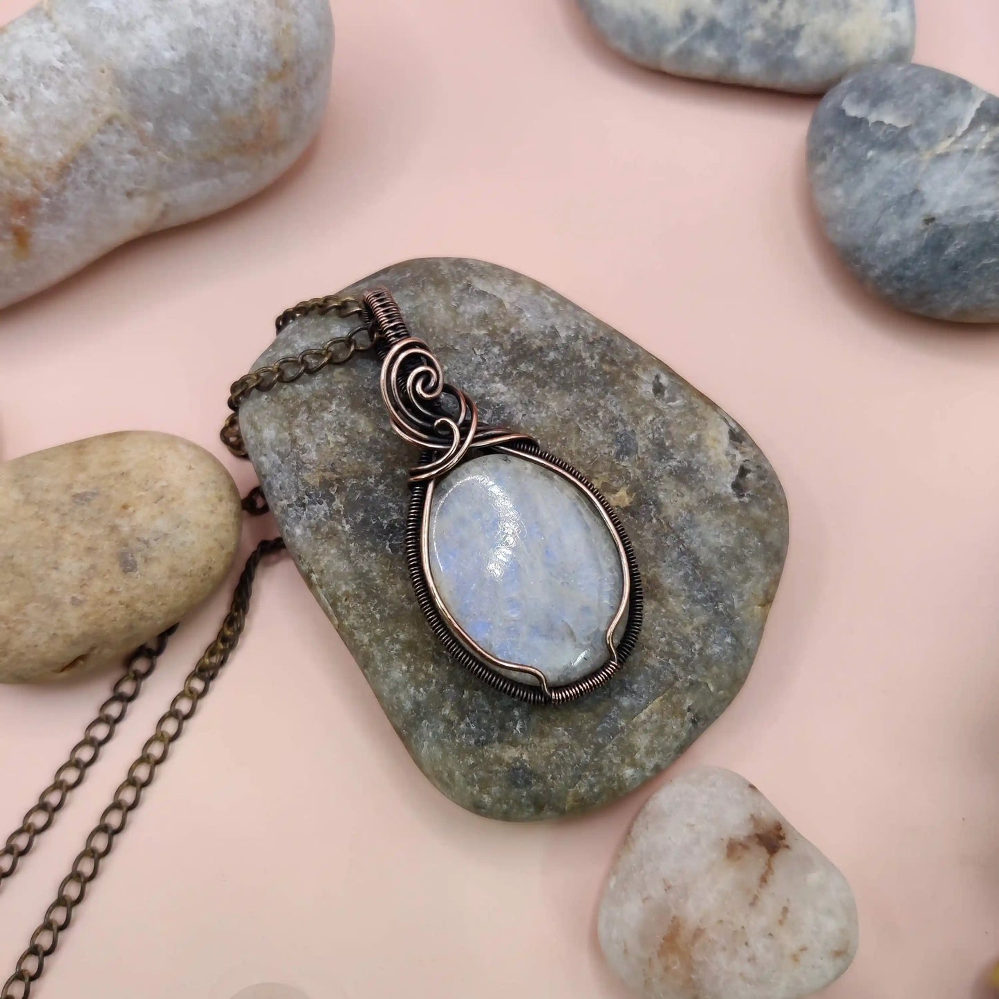 Runi - Belomorite Moonstone Necklace 001