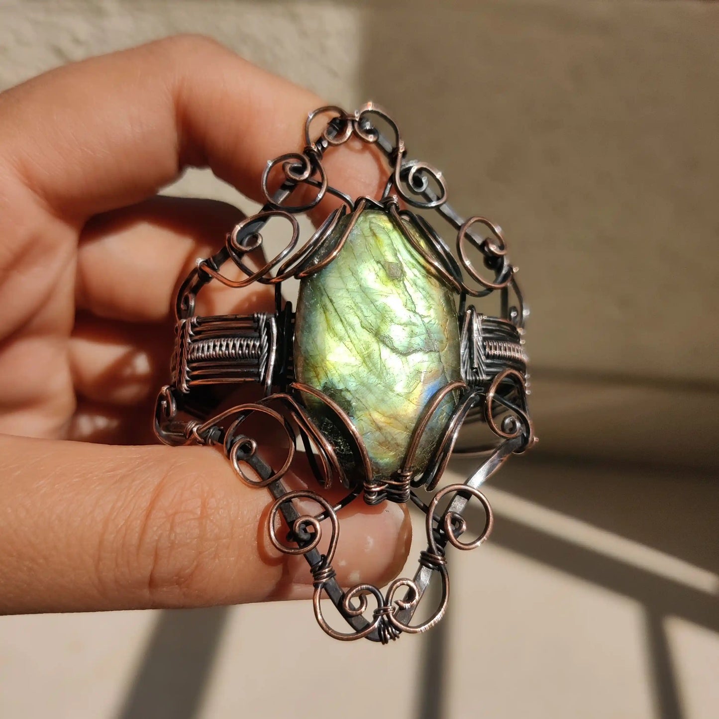 Gauranga - Labradorite Copper Cuff Bracelet - 004