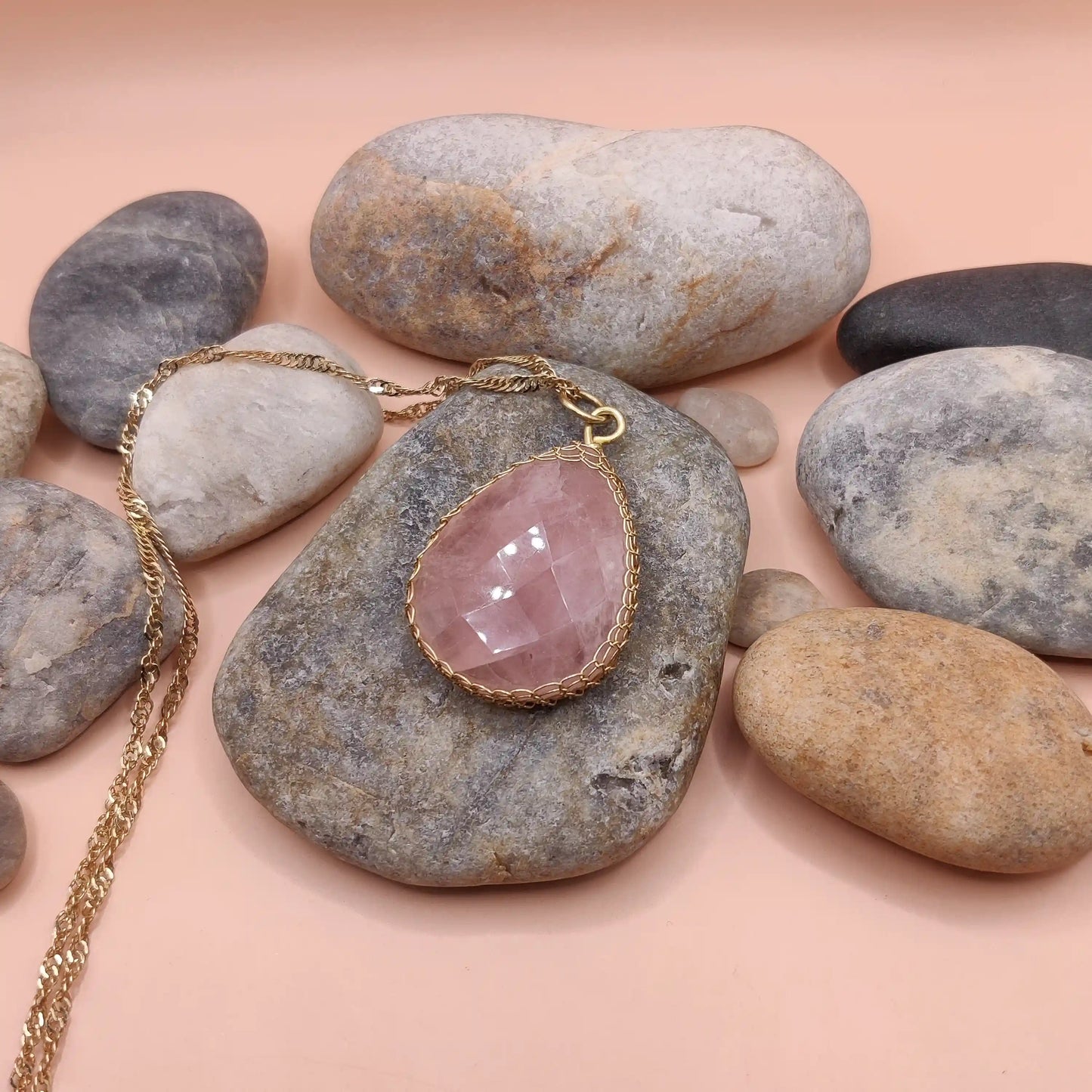 Meera – Rose Quartz Necklace – 002