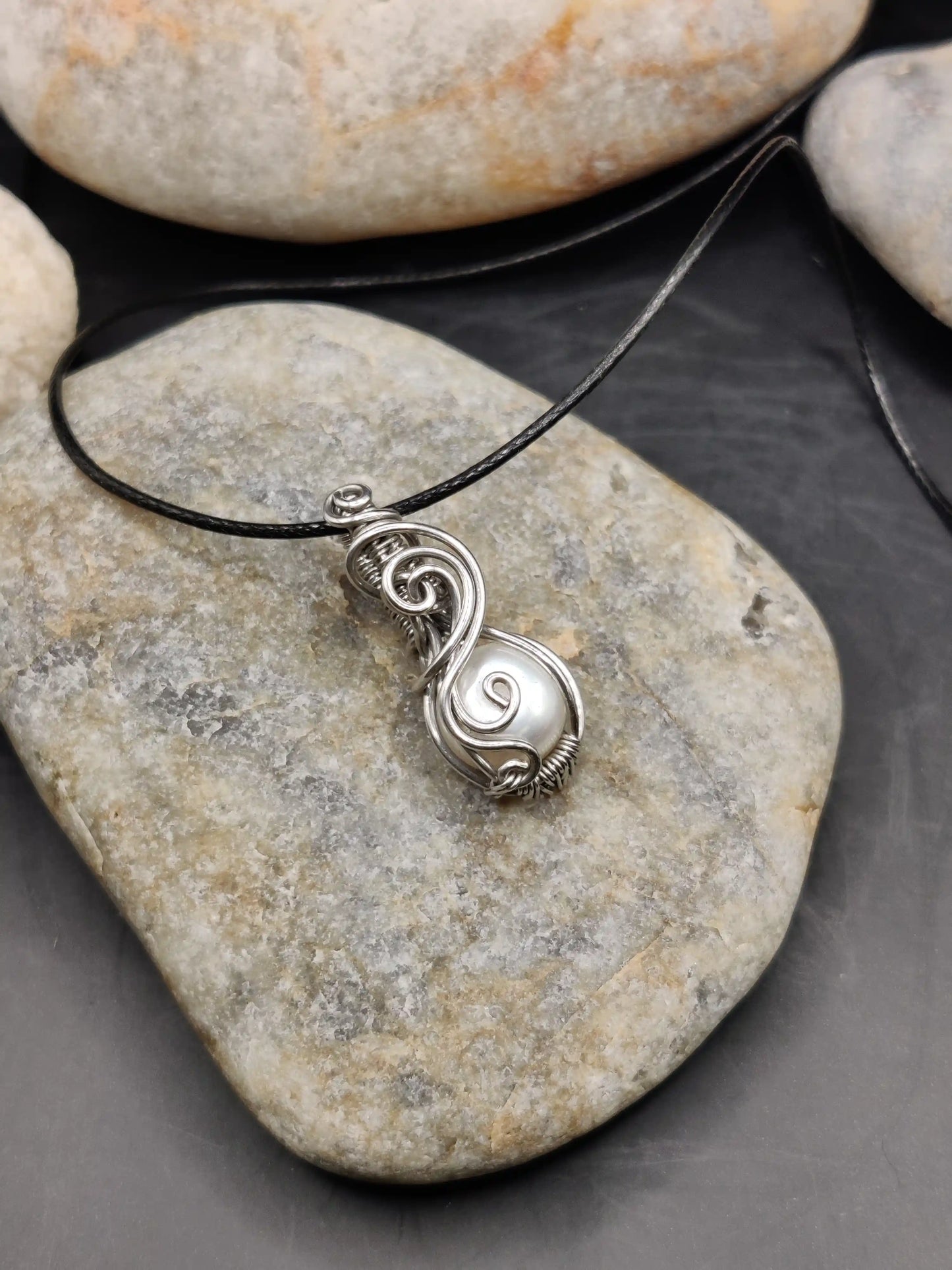 Chandna - Pearl Silver Pendant 001