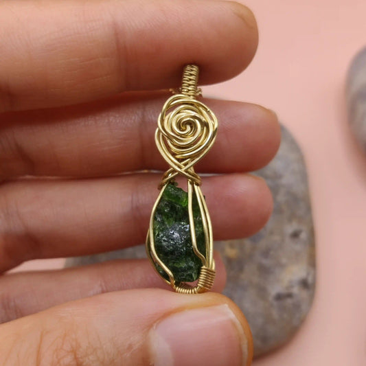 Niyati 002 raw chrome diopside pendant in brass made by sanguine aura, India