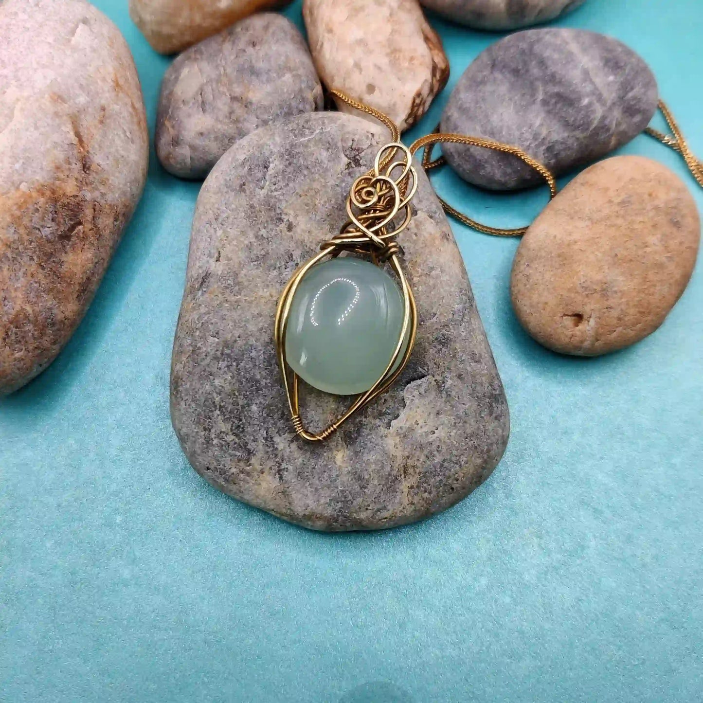 Sahana – Chalcedony Necklace – 003 SA2 By Sanguine Aura Handcrafted Jewellery