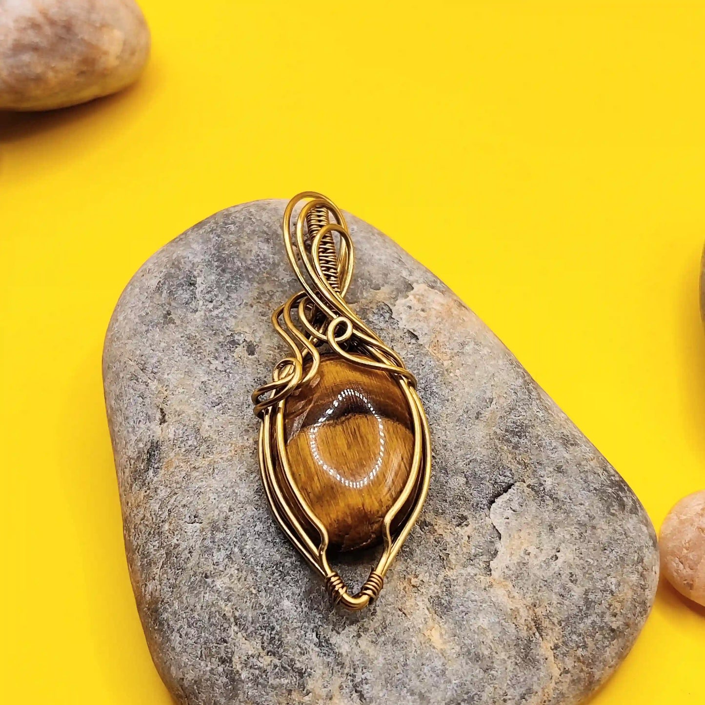Viti - Tiger's Eye Necklace By Sanguine Aura Handcrafted Jewellery. Healing Benefits of Tiger's Eye - Confidence, Focus, Clarity, Courage.