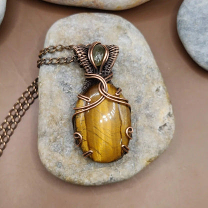 Daiva - Tiger's Eye and Labradorite Necklace By Sanguine Aura Handcrafted Jewellery.  Healing Benefits of Tiger's Eye and Labradorite - Grounded vision, transformation, shield negativity.