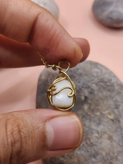 Aaradhya - Mother of Pearl Necklace 001