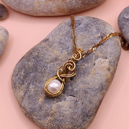 Indu - Pearl Necklace in Brass