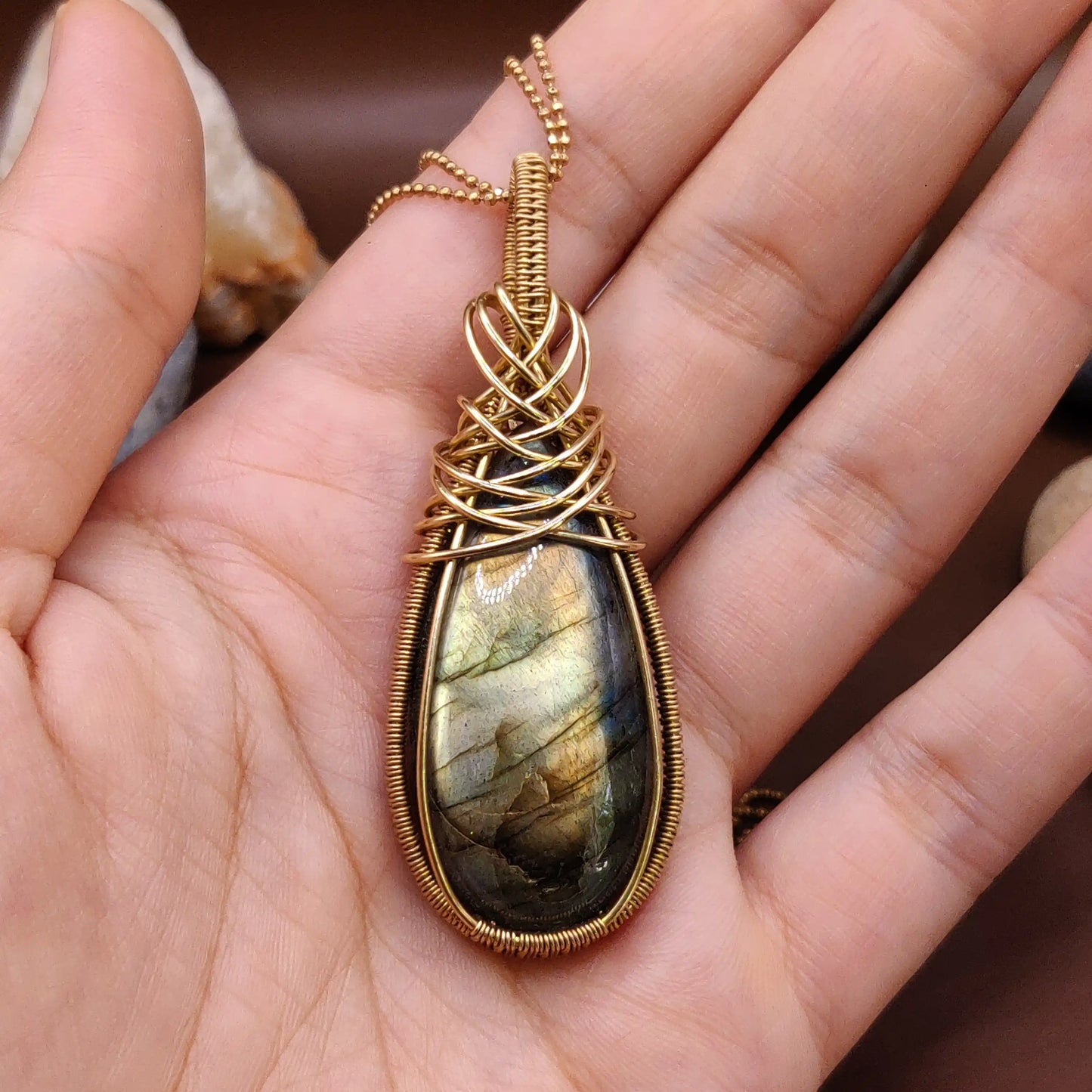 Prisha - Labradorite Necklace 001