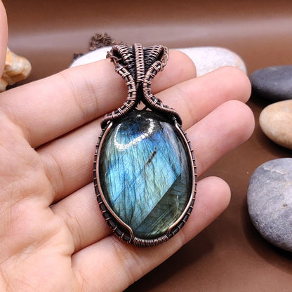 Aadhya - Labradorite Necklace 001