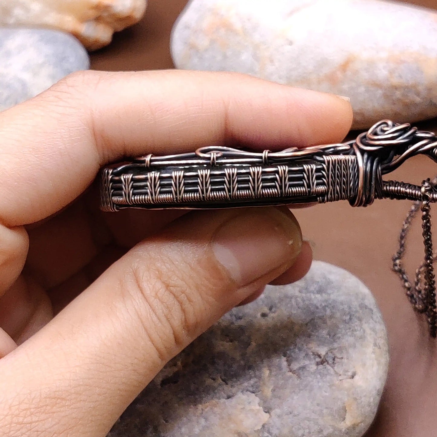 Aadhya - Labradorite Necklace 005