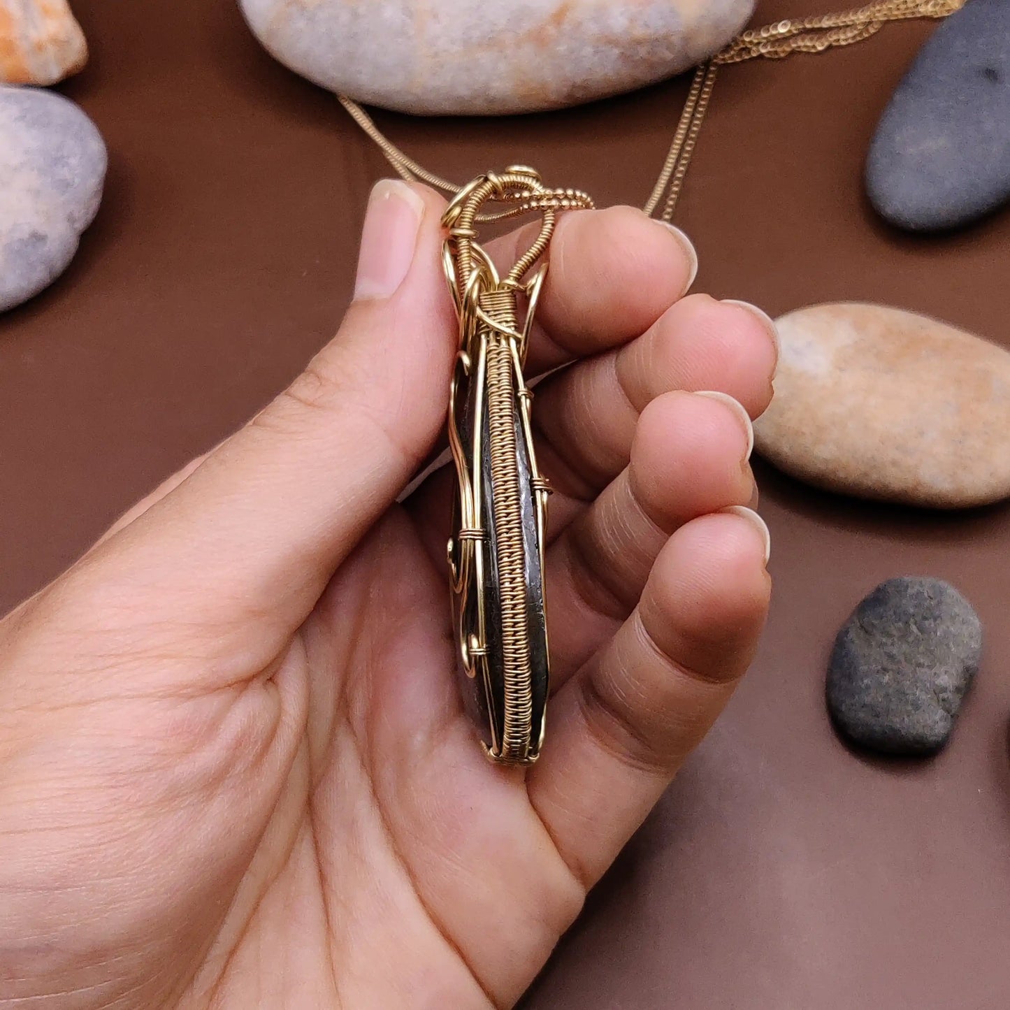 Prisha - Labradorite Necklace 003