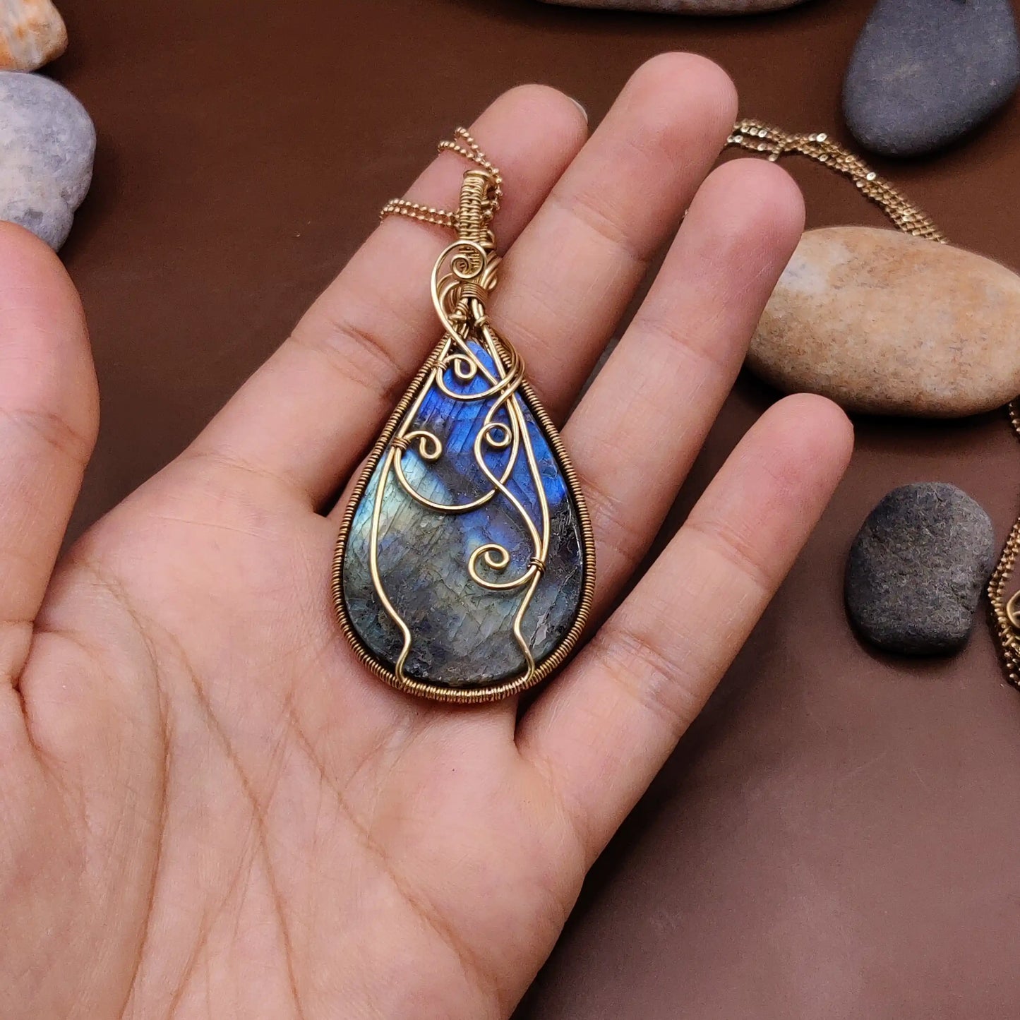 Prisha - Labradorite Necklace 003
