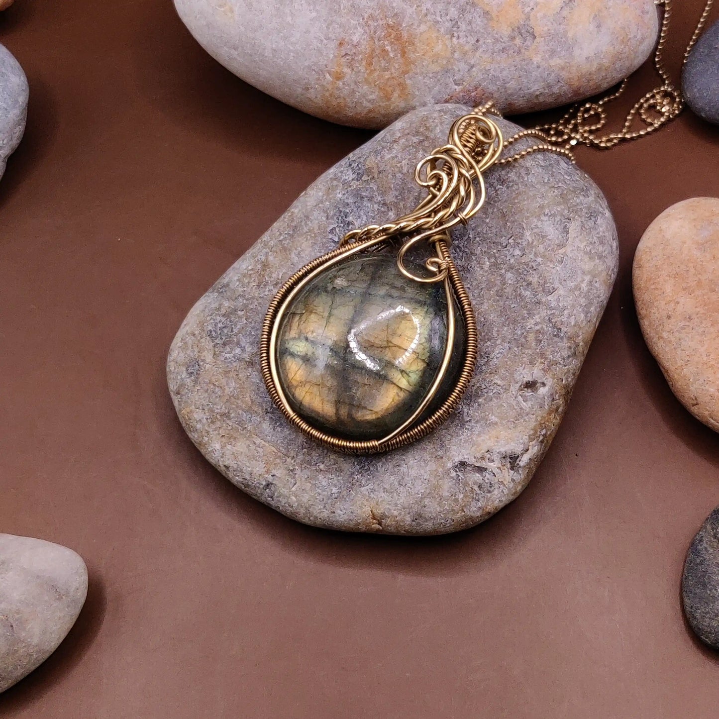 Prisha - Labradorite Necklace 002