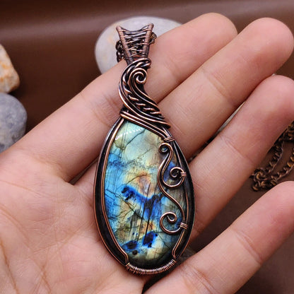 Rumi - Labradorite Necklace 001