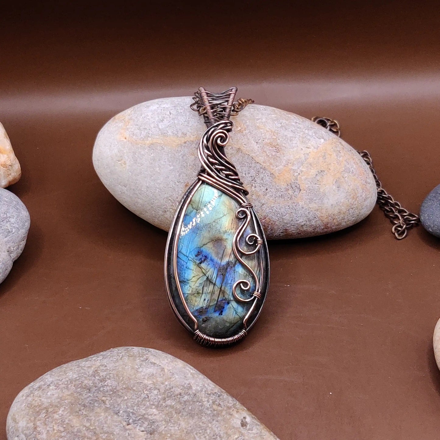 Rumi - Labradorite Necklace 001