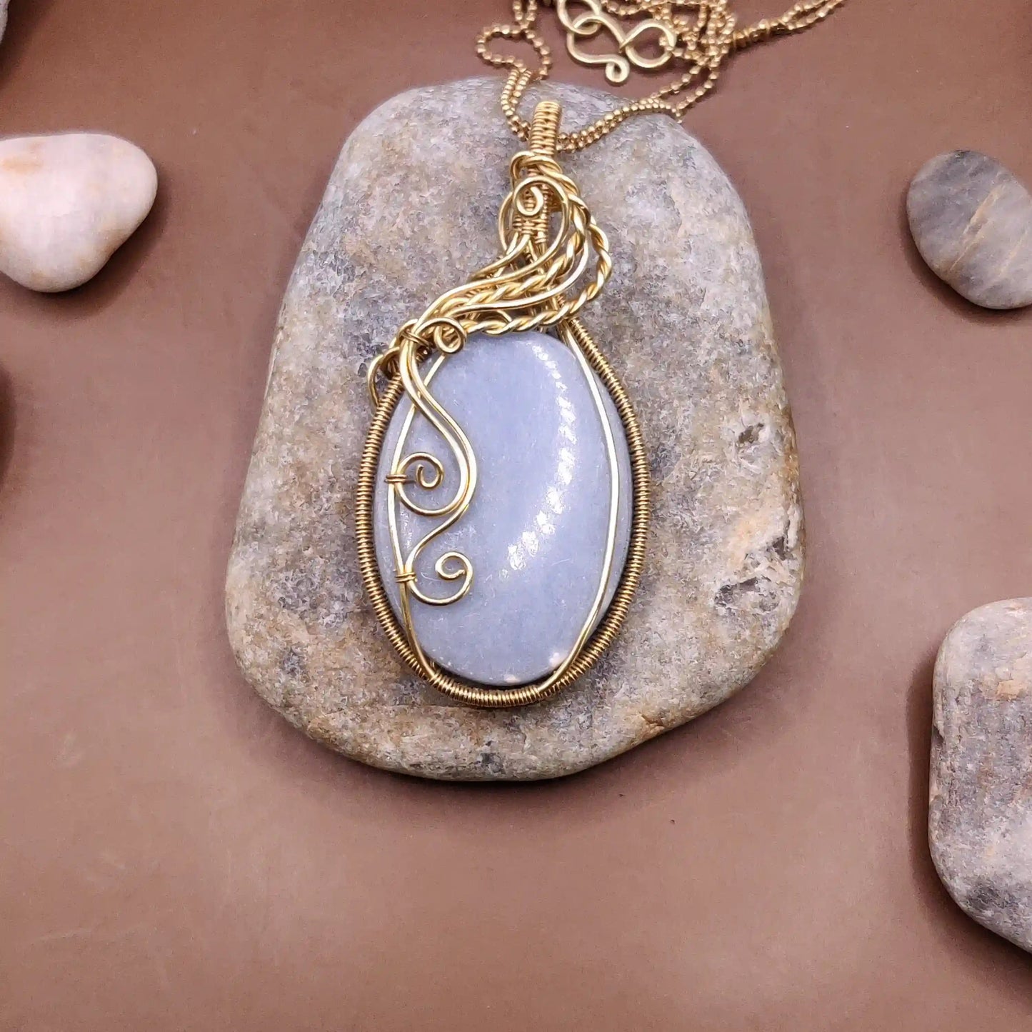 Prisha - Angelite Brass Necklace 002