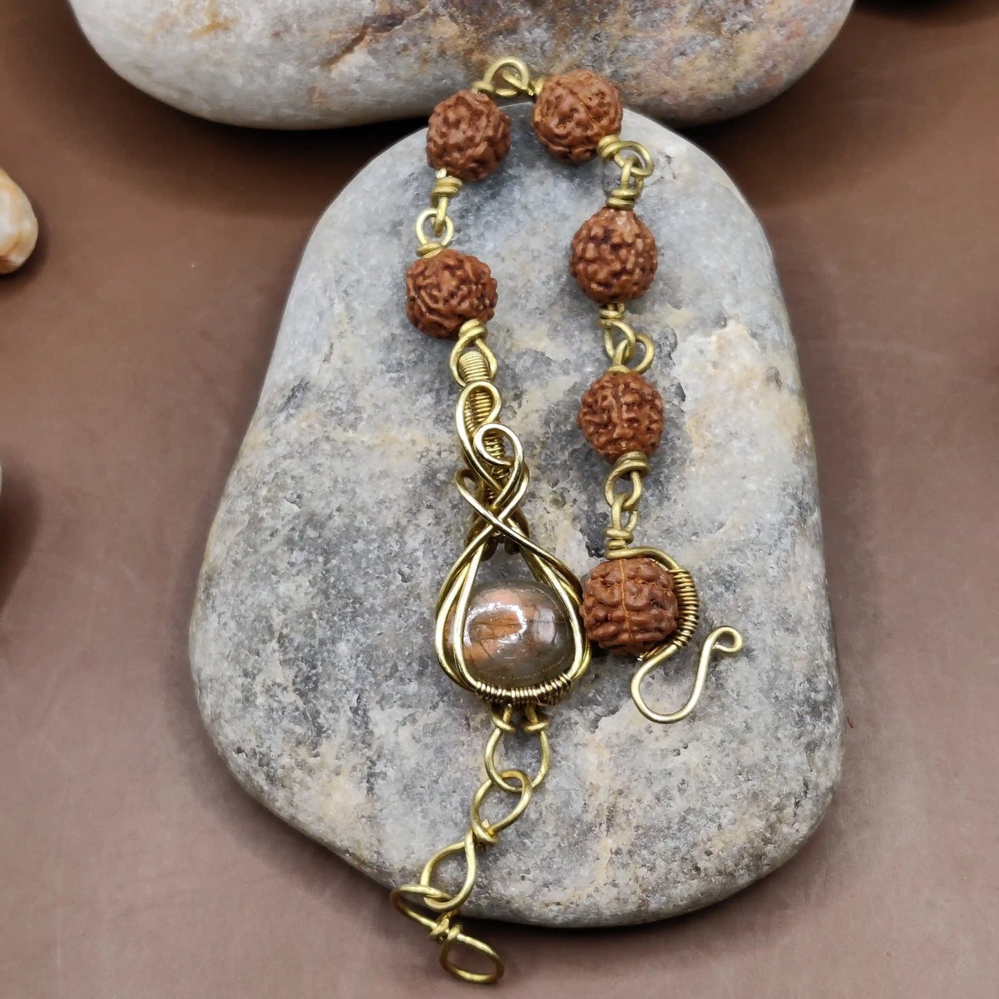 Kamal -Labradorite and Rudraksha Bracelet 001