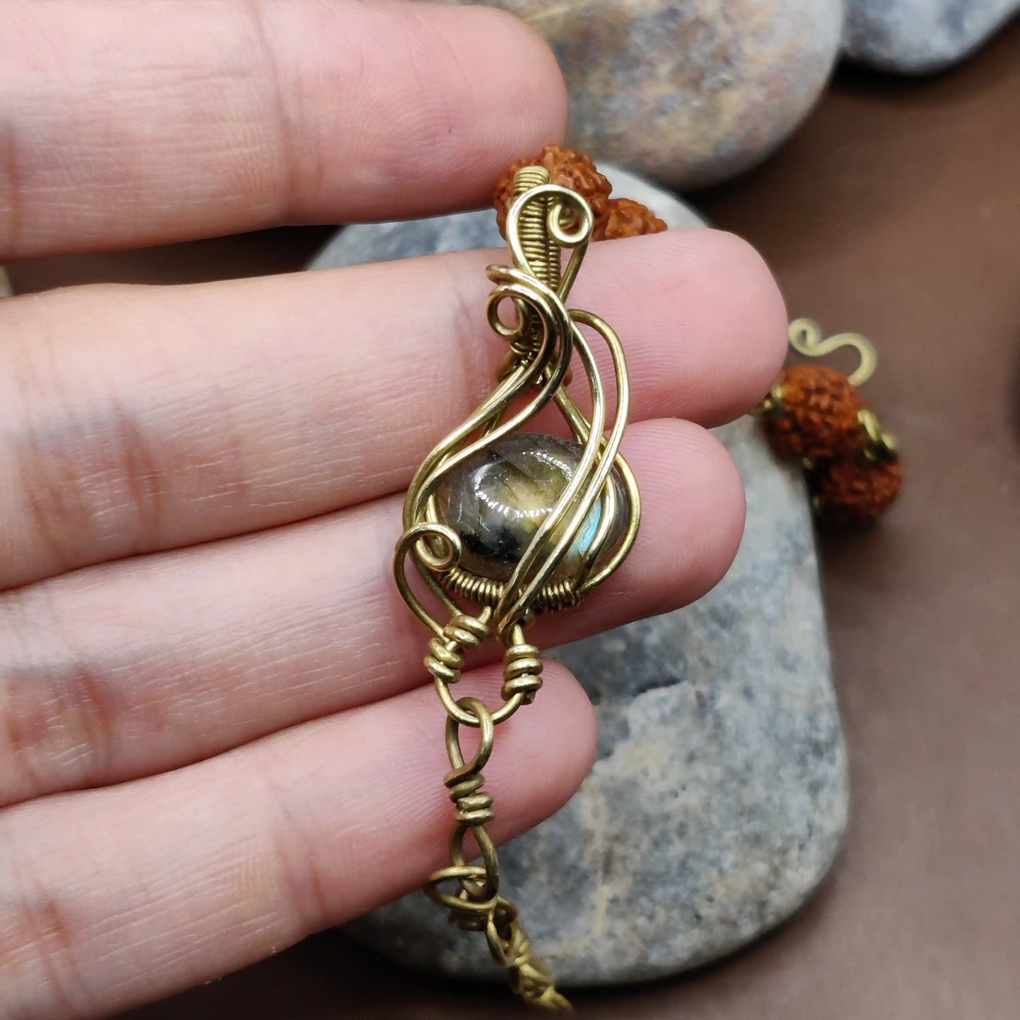 Kamal -Labradorite and Rudraksha Bracelet 003