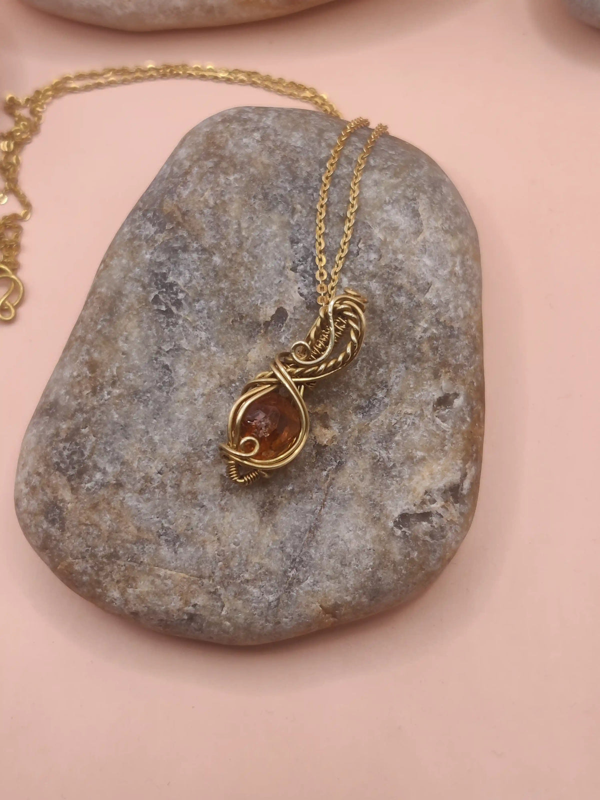 Aadhini - Raw Citrine Necklace 004