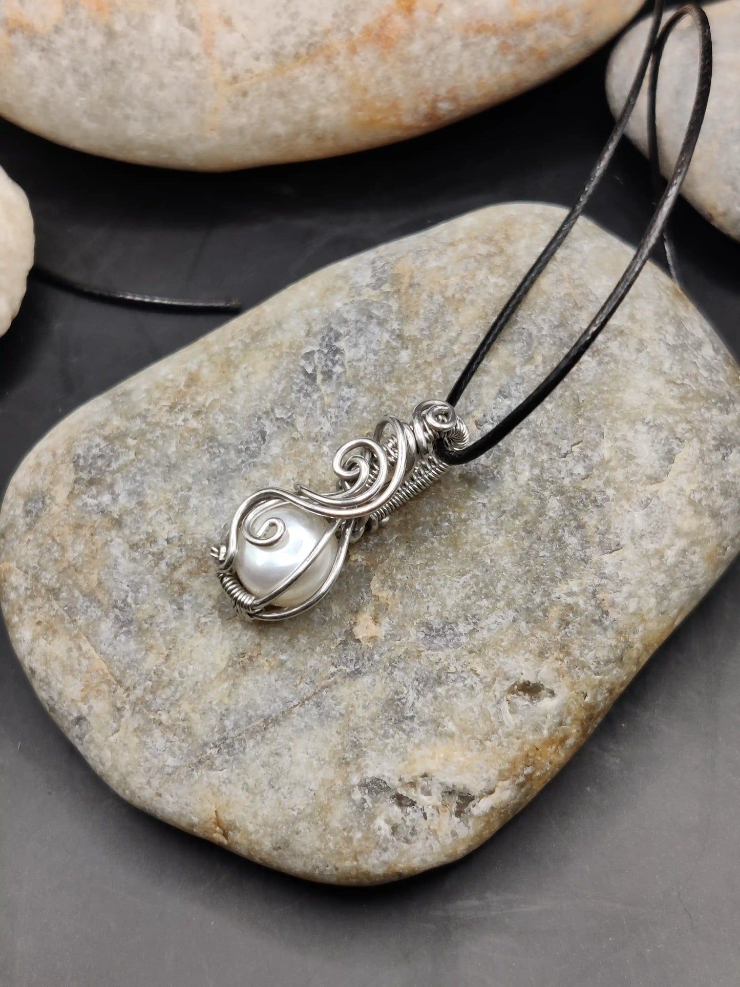 Chandna - Pearl Silver Pendant 001