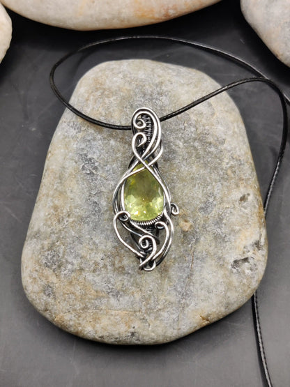 Viti - Lemon Topaz Silver Pendant