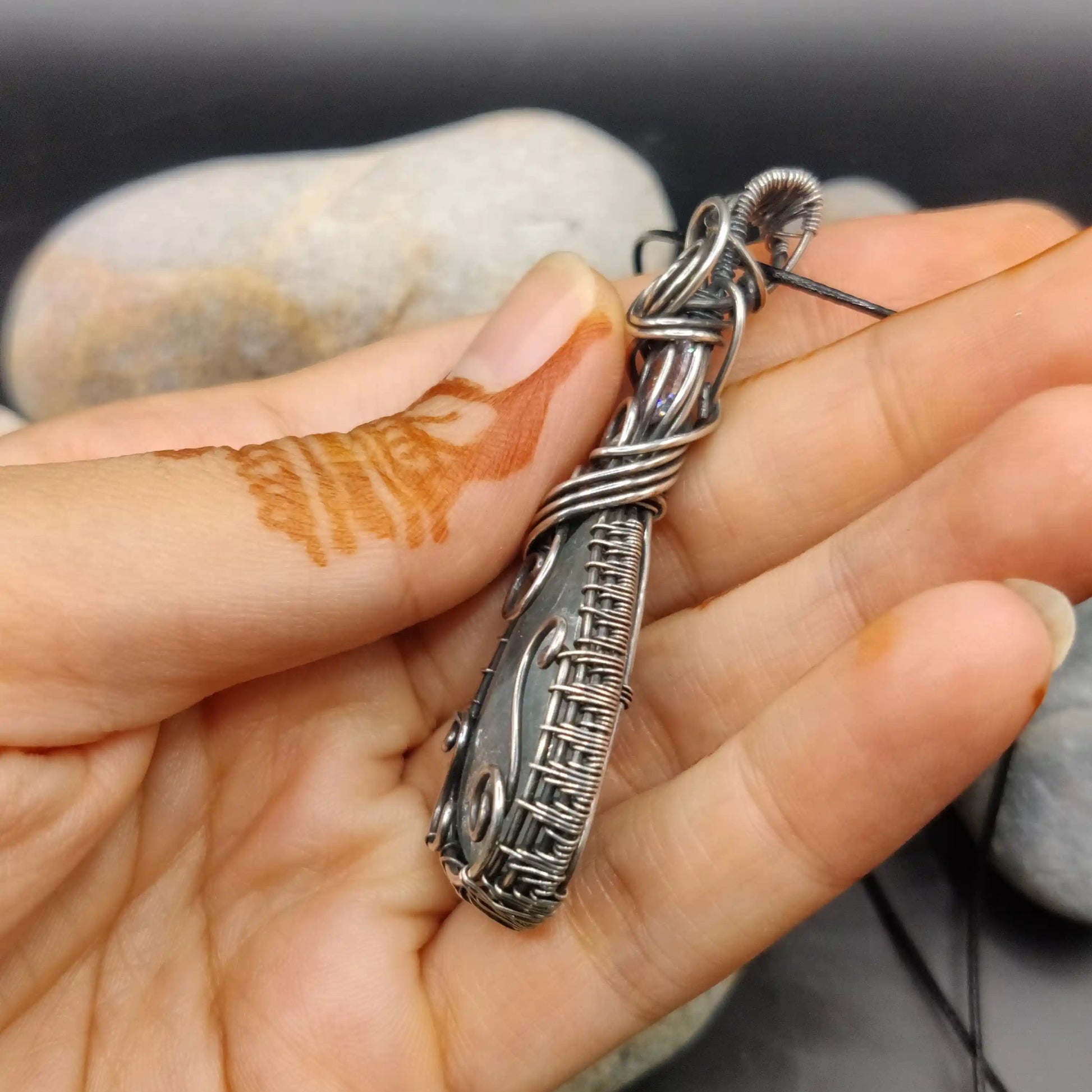 Kahaan aquamarine silver pendant silver side detailing to look amazing from all angles