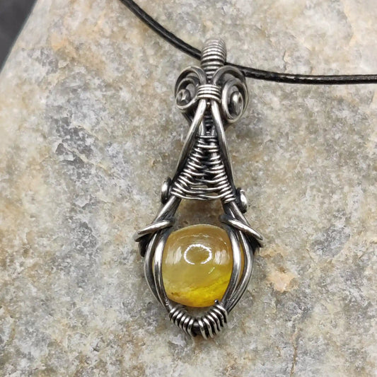 Nandu yellow sapphire silver pendant with natural yellow sapphire