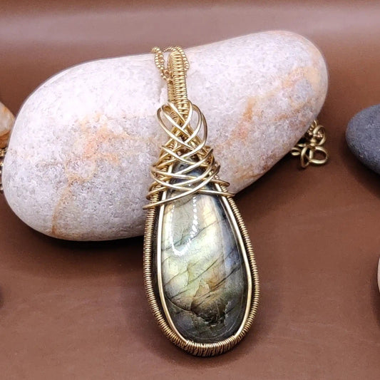 Prisha 001 labradorite brass pendant made by sanguine aura handcrafted jewellery, India 