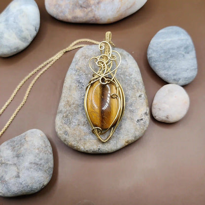 Viti - Tiger's Eye Necklace 001 By Sanguine Aura Handcrafted Jewellery. Healing Benefits of Tiger's Eye -  Confidence, Focus, Clarity, Courage.