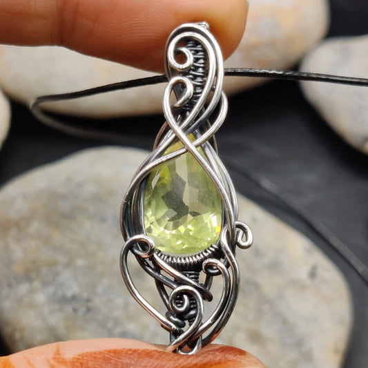 Viti lemon topaz silver pendant with natural topaz and 925 silver handmade by sanguine aura in India